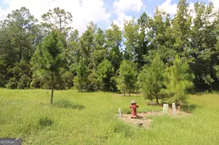 203 Drayton Cir, Brunswick, GA 31525 - Photo 1