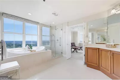 2881 Peachtree Road NE #APT 2603, Atlanta, GA 30305 - Photo 32
