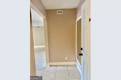 48 Le Parc Fontaine, Lithonia, GA 30038 - Photo 2