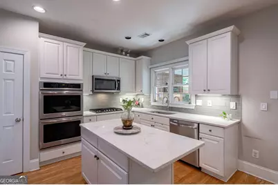 1778 Emory Ridge Drive, Atlanta, GA 30329 - Photo 10