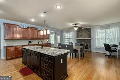 303 Vantage Drive, Jefferson, GA 30549 - Photo 12