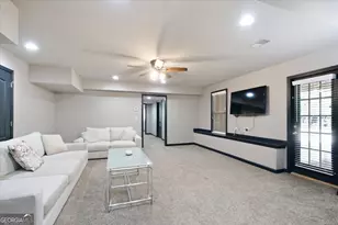 303 Vantage Dr, Jefferson, GA 30549 - Photo 34