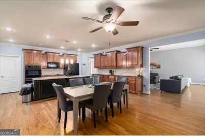 303 Vantage Drive, Jefferson, GA 30549 - Photo 10