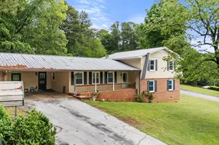 301 Briarwood Dr, Calhoun, GA 30701 - Photo 1