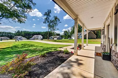 261 Breckens Way, Statham, GA 30666 - Photo 4