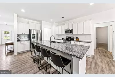 261 Breckens Way, Statham, GA 30666 - Photo 14
