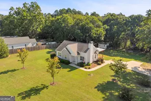 216 Yancey Rd, Arnoldsville, GA 30619 - Photo 4