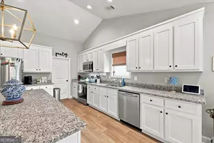 276 Kinsley Wy, Statham, GA 30666 - Photo 16