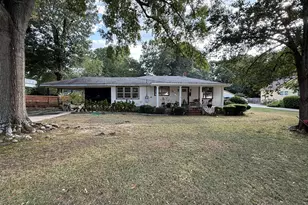 279 W Tate St, Elberton, GA 30635 - Photo 1