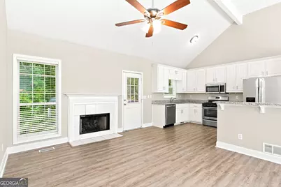 4876 Hunt Club Drive, Flowery Branch, GA 30542 - Photo 4