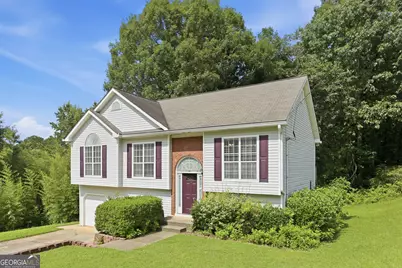 4876 Hunt Club Drive, Flowery Branch, GA 30542 - Photo 2