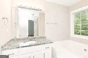 4876 Hunt Club Dr, Flowery Branch, GA 30542 - Photo 12