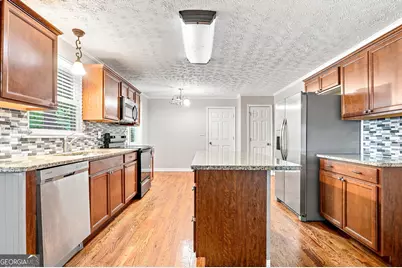 2324 Sussex Court, Snellville, GA 30078 - Photo 14