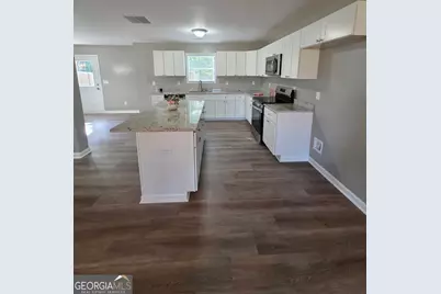 111 Charlotte Circle, Statham, GA 30666 - Photo 4