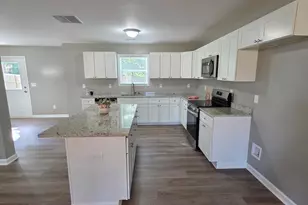 111 Charlotte Cir, Statham, GA 30666 - Photo 4