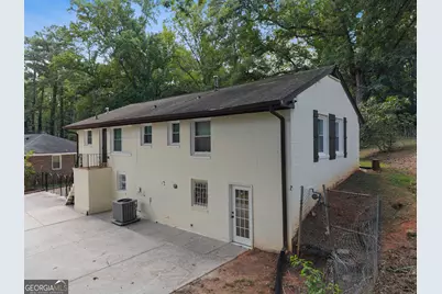 2783 Ben Hill Road, East Point, GA 30344 - Photo 32