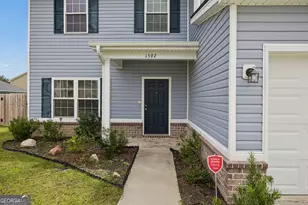 1597 Longleaf Ct, Hinesville, GA 31313 - Photo 6