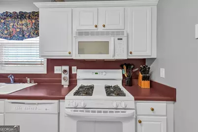 3452 Salem Cove Trail SE, Conyers, GA 30013 - Photo 6