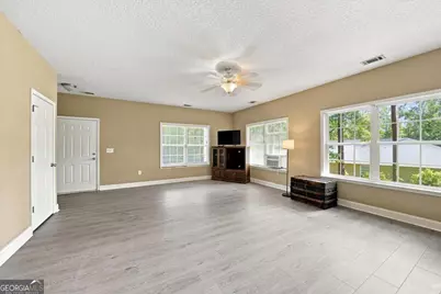 215 Hallie Lane, Macon, GA 31211 - Photo 6