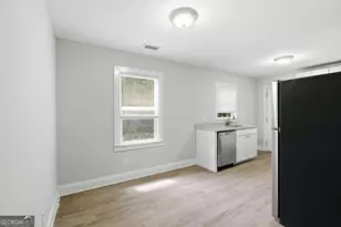 327 Addington St SW, Atlanta, GA 30310 - Photo 4