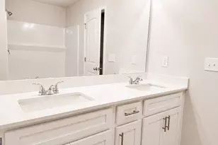 5455 Biltmore Dr, Atlanta, GA 30349 - Photo 14