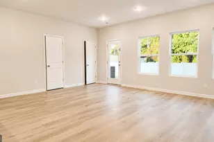 5440 Biltmore Dr, Atlanta, GA 30349 - Photo 8