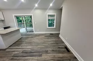 2025 Venetian Dr SW, Atlanta, GA 30311 - Photo 6