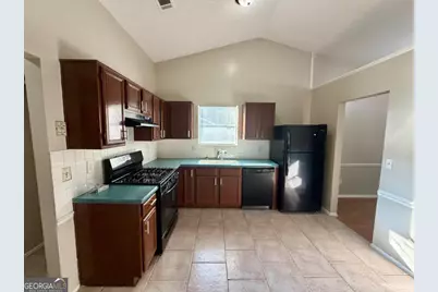 1617 Picadilly Court NE, Conyers, GA 30013 - Photo 4