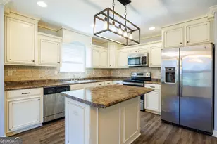 4170 Shadow Garden Dr, Hahira, GA 31632 - Photo 8