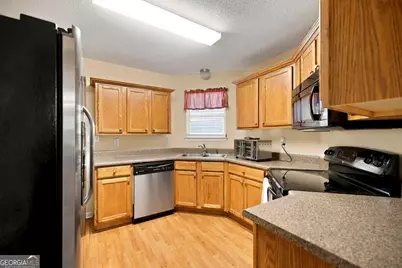 108 Sunnymeade Drive, Warner Robins, GA 31093 - Photo 12