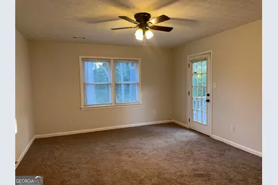 1052 Terance Avenue, Jonesboro, GA 30238 - Photo 8
