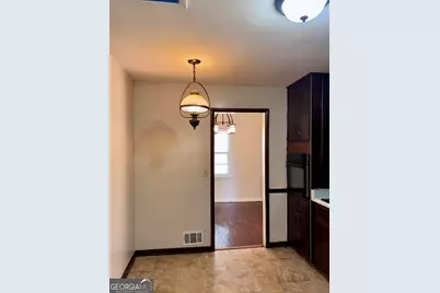 430 Windsor Drive, Forest Park, GA 30297 - Photo 8