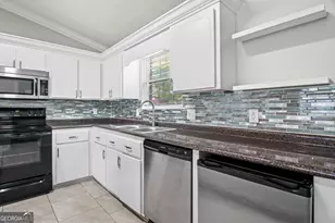 1435 Firefinder Ln, Hinesville, GA 31313 - Photo 4