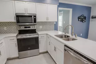 109 Captain John's Dr, Savannah, GA 31410 - Photo 14