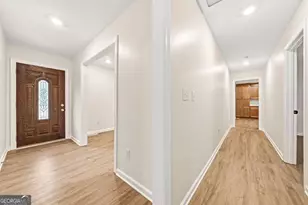 231 Suburban Dr, Kennesaw, GA 30144 - Photo 4
