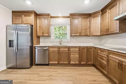 231 Suburban Drive, Kennesaw, GA 30144 - Photo 6