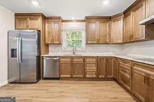 231 Suburban Dr, Kennesaw, GA 30144 - Photo 6