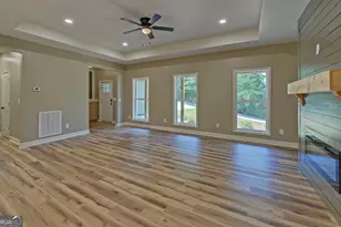 55 Wesley Cir, Toccoa, GA 30577 - Photo 8
