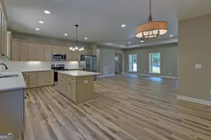 55 Wesley Cir, Toccoa, GA 30577 - Photo 12