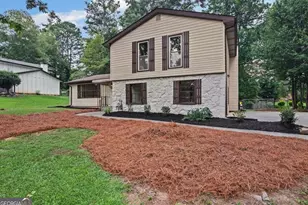 6883 Creekmoor Ln, Riverdale, GA 30296 - Photo 4