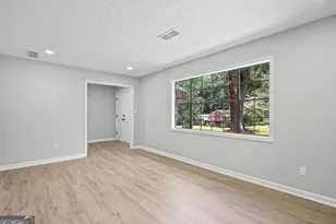 6883 Creekmoor Ln, Riverdale, GA 30296 - Photo 10