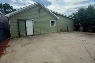 1557 Walnut St, Macon, GA 31201 - Photo 2