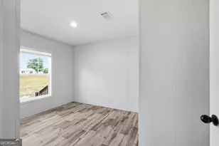 1137 5th Ave, Twin City, GA 30471 - Photo 18