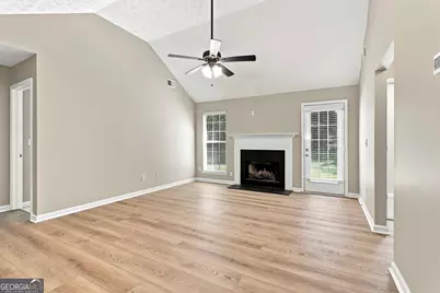 195 Creekside Dr, Grantville, GA 30220 - Photo 6