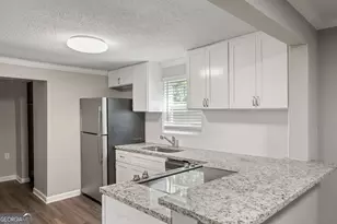 1370 W Hancock Ave, Athens, GA 30606 - Photo 8