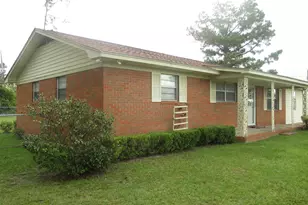94 S Miller St, Hazlehurst, GA 31539 - Photo 2