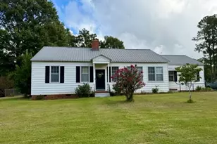 204 W 1st Ave, Sandersville, GA 31082 - Photo 2