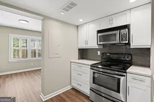 2752 Meadow Mere E, Atlanta, GA 30341 - Photo 10