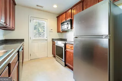 8190 Oakley Circle # 2, Union City, GA 30291 - Photo 8