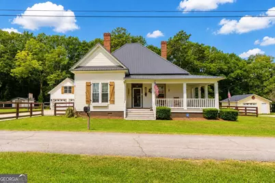35 Combs Street, Locust Grove, GA 30248 - Photo 2